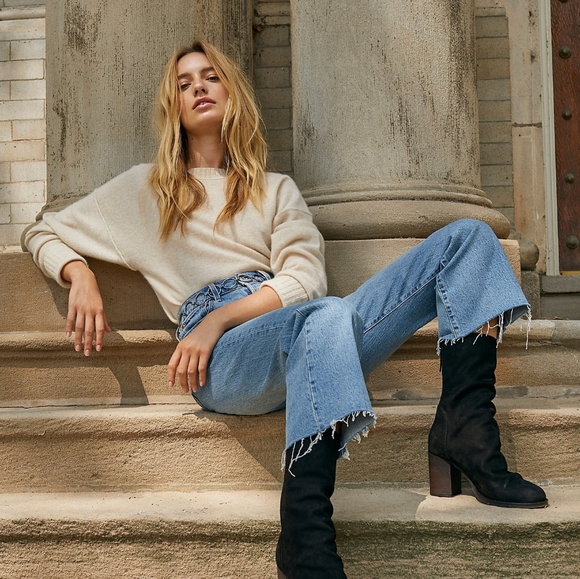 Levi's Ribcage High-Rise Crop Flare Jeans 29 - Picture 7 of 15